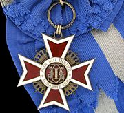 Ordinul Coroana României Mare Cruce 1932 (среднее значение).jpg 