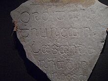 Middle Irish inscription from Clonmacnoise: Oroit ar Thurcain lasan dernad in chrossa: Pray for Turcan by whom this cross was made.[5][6]