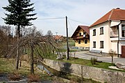 Čeština: Pohořílský potok v dolní části Pohořílek, části Otína English: Pohořílský Creek in Pohořílky, part of Otín village