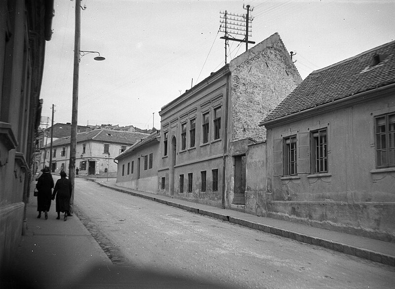 File:Pécs, Kálvária utca. Fortepan 55596.jpg