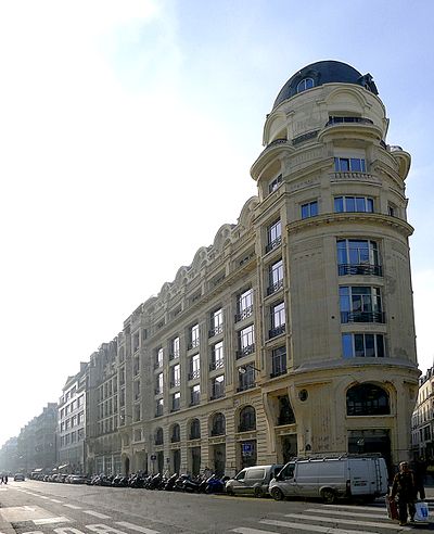 Rue du Louvre