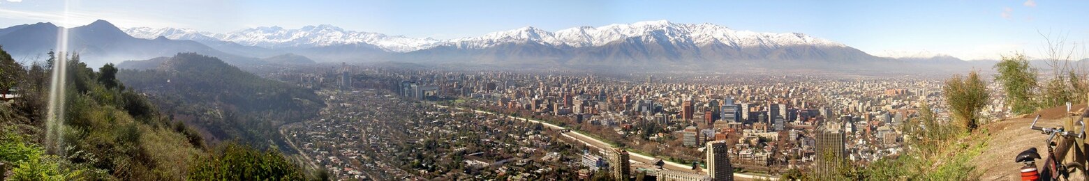 Panorama of Santiago, June 2003.jpg