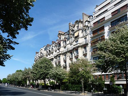 Paris boulevard suchet