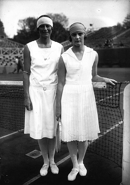 File:Phoebe Holcroft Watson and Eileen Bennett 1928.jpg