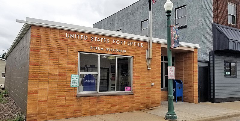 File:Post office of Strum, Wisconsin.jpg
