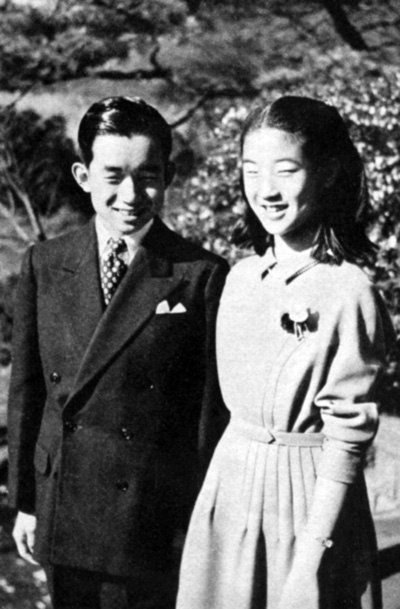 With his younger sister Princess Takako (1952)