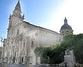 Кафедральний собор, присвячений Св. Іоанну, здіймається своєю кам'яною месою над найважливішими магістралями Рагузи: Віа Рома та Корсо Італія