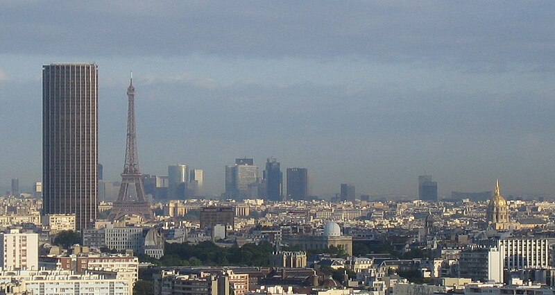 File:Remote view of the Tour Montparnasse & Eiffel Tower in 2005.jpg