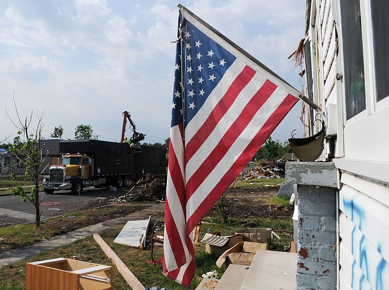 File:Removing Joplin tornado debris on July 4 (5902172245).jpg