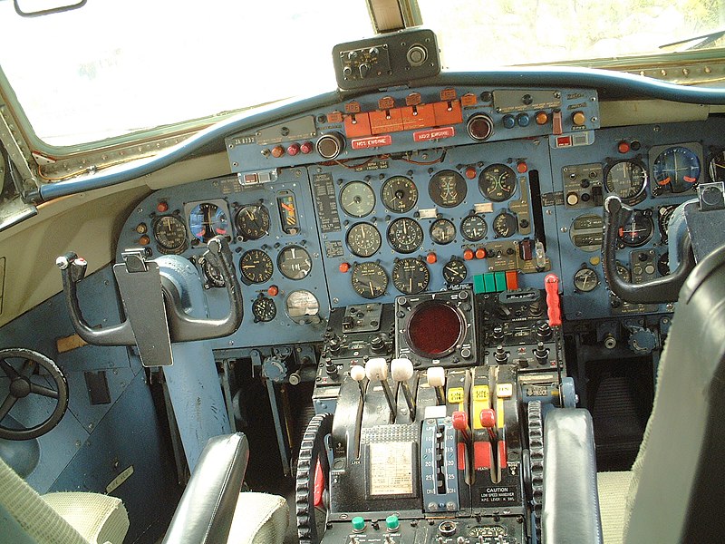 File:Retired YS11 Cockpit.JPG