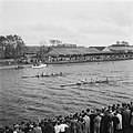 Roeiwedstrijd op Oude Rijn bij Alphen, september 1945