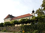 Schloss Altenhof Außen Südflügel.jpg