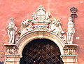 Portal at Number 2B, featuring the escutcheons of Erik and Elisabeth Ryning flanked by Hope and Faith.