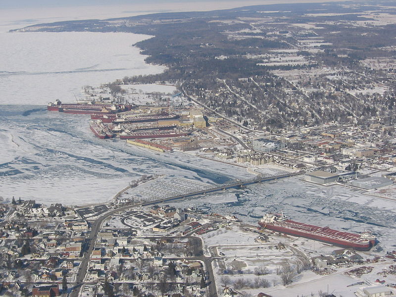 File:Ships in Sturgeon Bay.jpg