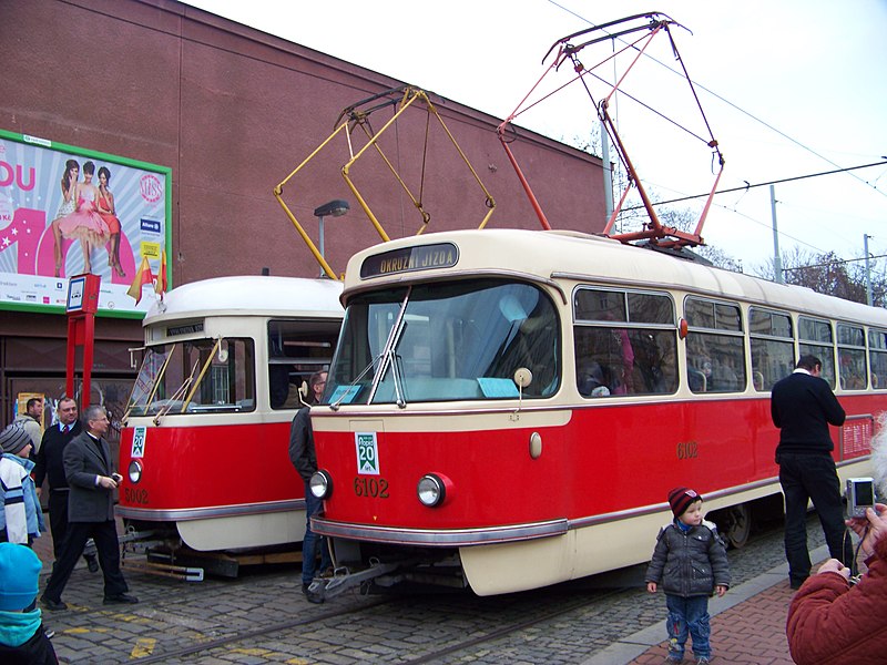 File:Smíchovské nádraží, T1 a T3 (02).jpg