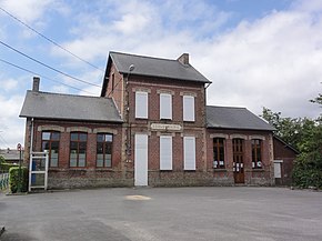 Sommeron (Aisne) mairie-école.JPG
