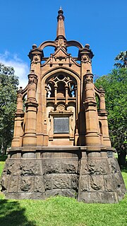 Thumbnail for File:South African War Memorial in Queen Victoria Gardens.jpg