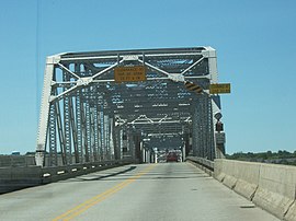 Sturgeon Bay Bridge, view of the low clearance signs