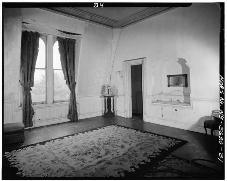 File:THIRD FLOOR, RECEPTION ROOM, VIEW LOOKING NORTHEAST - Armour-Stiner House, 45 West Clinton Avenue, Irvington, Westchester County, NY HABS NY,60-IRV,3-31.tif