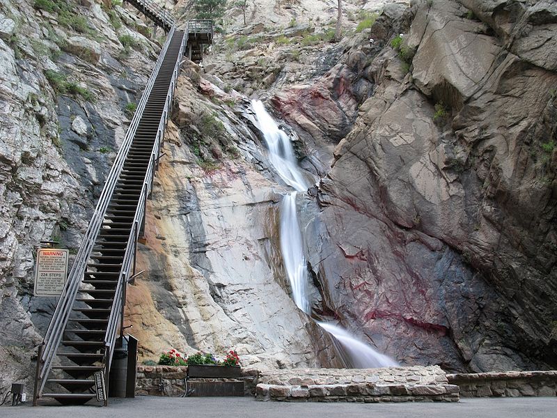 File:Three of Seven Falls - panoramio.jpg