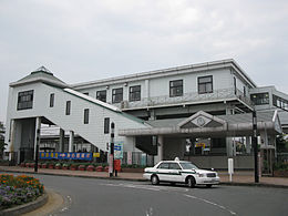 Tobu-rail-tojo-main-line-Musashi-ranzan-station-east-entrance.jpg