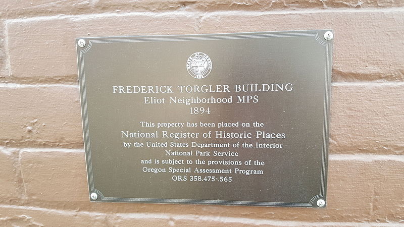 File:Torgler Building plaque, PDX, 2016.jpg