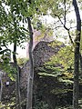 Čeština: Věž zříceniny hradu Valdek v Neřežíně, Chaloupky, okr. Beroun. English: Tower of Valdek castle in Neřežín, Chaloupky, Beroun District.