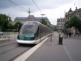 Tram bij station République