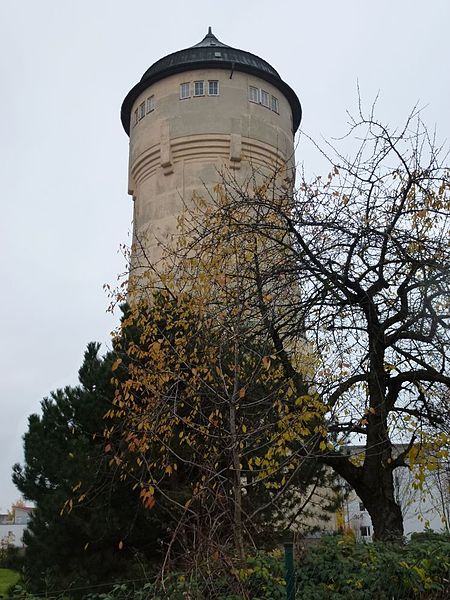 File:Turm-Wahren.jpg
