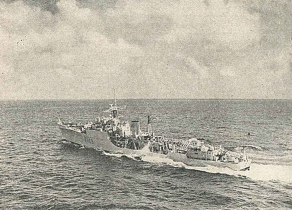 INS Khukri during an execise with Indonesian Navy in 1960