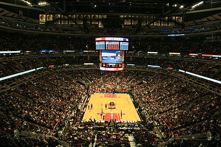 Unite center. Юнайтед центр Чикаго. Стадион Юнайтед центр Чикаго. Chicago bulls Arena. Стадион Chicago bulls.