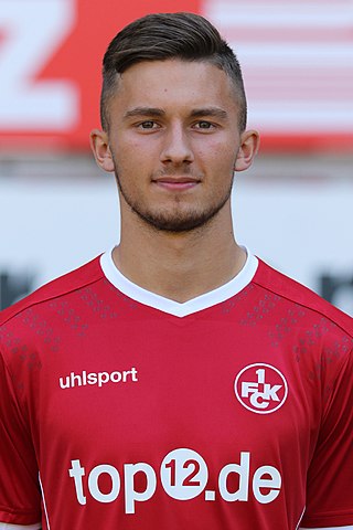 <span class="mw-page-title-main">Valdrin Mustafa</span> Footballer (born 1998)