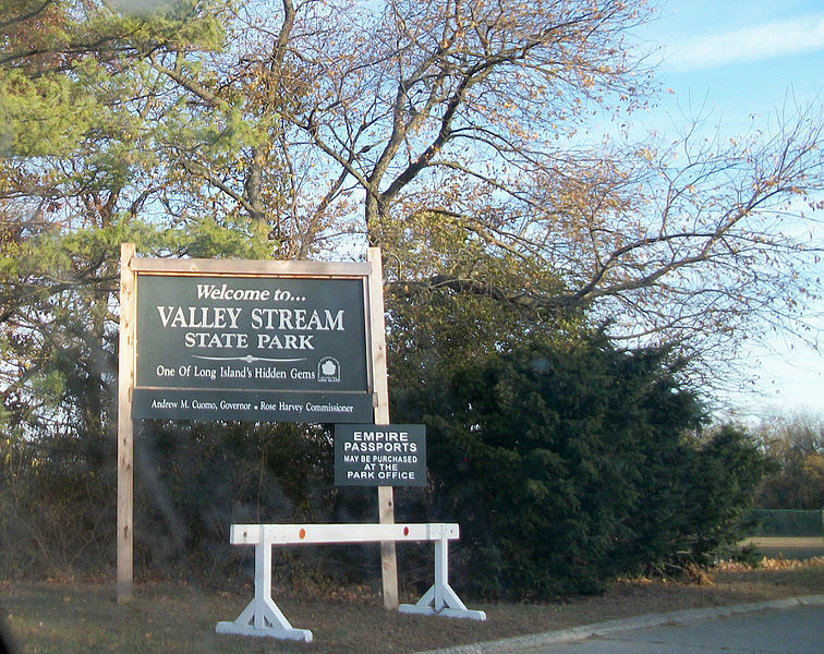 File:Valley Stream State Park (Welcome Sign).JPG