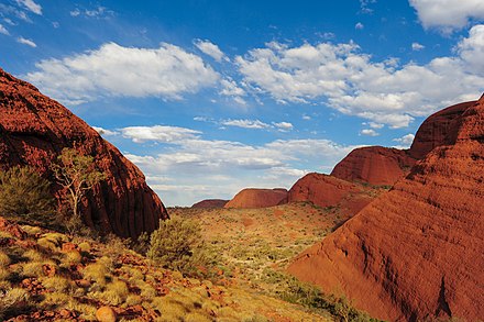 A trail between the spectacular domes of Kata Tjuta