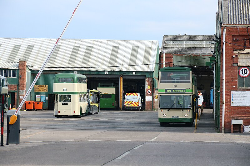 File:Vehicles in the United Kingdom 179.jpg