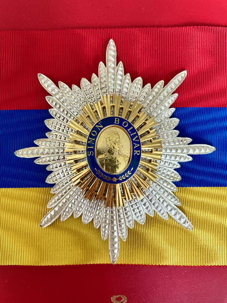 File:Venezuelan Order of the Liberator - Grand Cross star.png