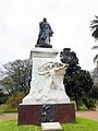 Español: Monumento a Domingo Faustino Sarmiento, en el Parque 3 de Febrero, en el barrio de Palermo, Buenos Aires. This is a photo of an Argentine monument identified by the ID C592