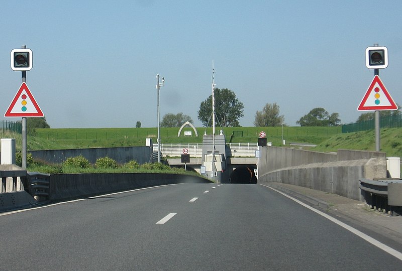 File:Wesertunnel 1.jpg