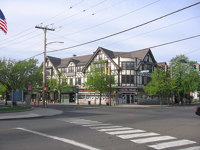 Corner of Main St and Campbell Ave