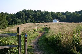 Уайт-Клий Крик мемлекеттік саябағы - Брайанның өрісі trailhead.jpg