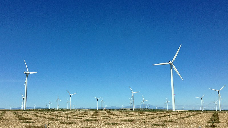File:Wind turbines on the drive back to Madrid from Huesca.jpg