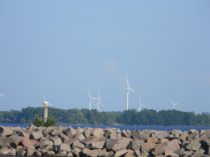 File:Wolfe island wind farm, Kingston Ontario Canada - Laslovarga (125).JPG