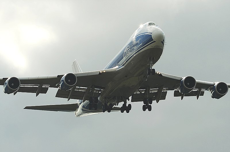 File:"ABC" B-747 landing VP-BIG (4942048873).jpg