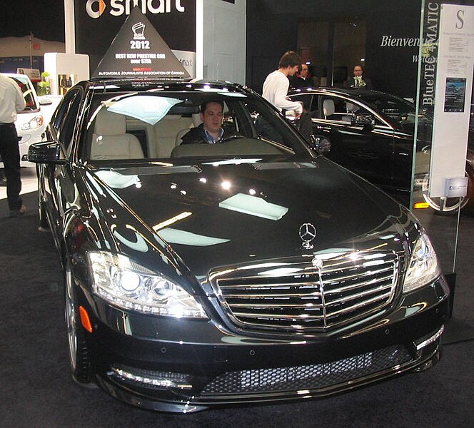 File:'12 Mercedes-Benz S-Class.jpg