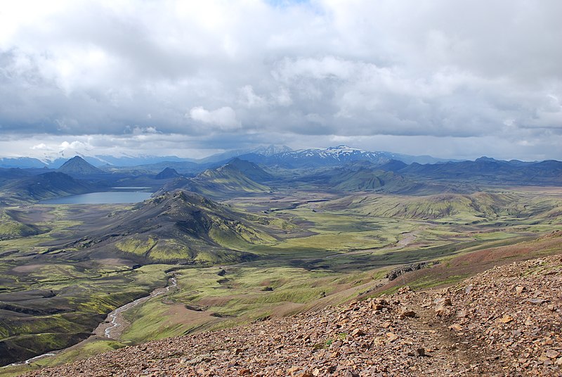 File:Álftavatn Lake in summer 2009 (6).jpg