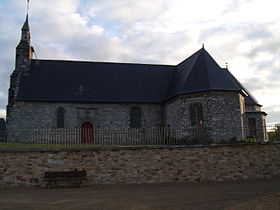 Église Saint-Pierre et Saint-Paul de Plerneuf.JPG