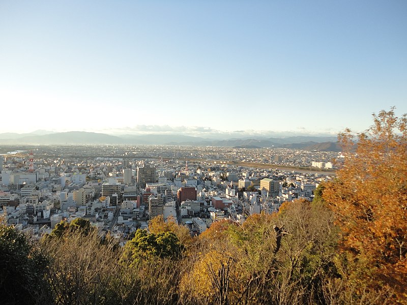 File:金華山ドライブウェイ展望台 - panoramio.jpg