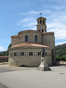 Nuestra Señora de la Asunción (s.XX) y Estatua de Pablo Díez