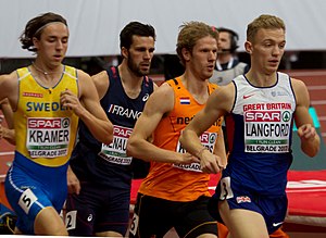 Semifinal 1 142 finale 800m (33193469942).jpg