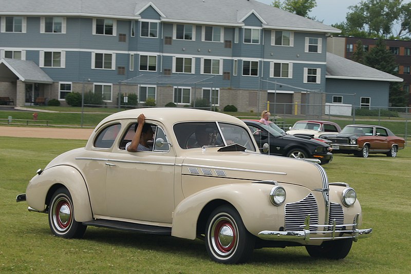 File:1940 Pontiac (19837182350).jpg